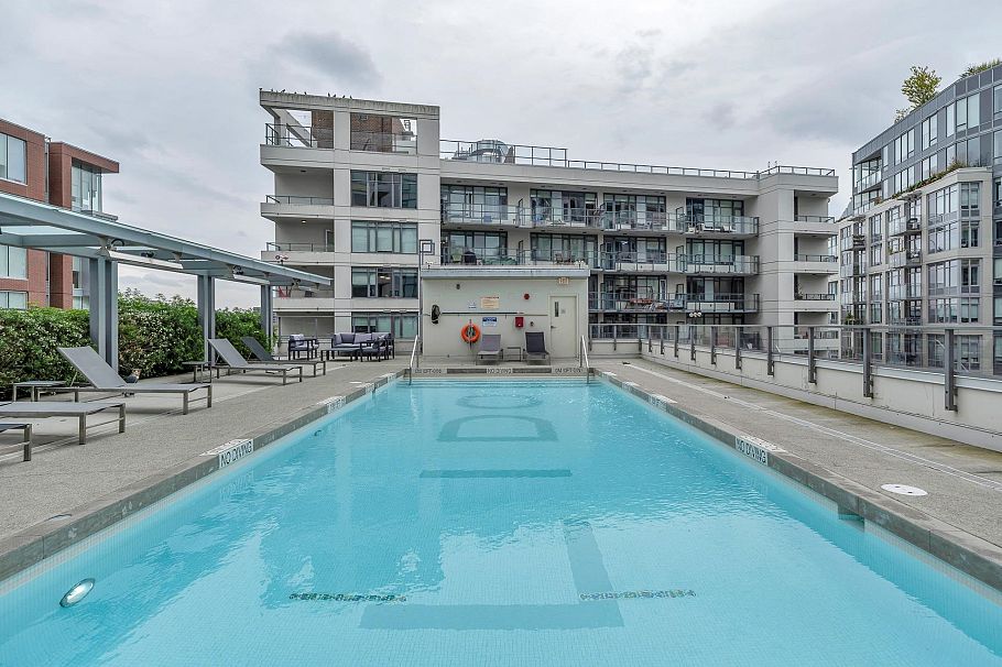 312 110 Switchmen Street Vancouver, BC - 1