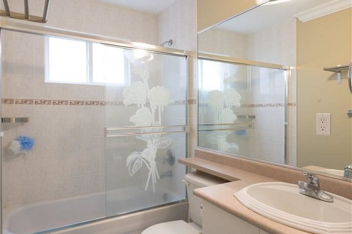 2052 Westview Drive North Vancouver, BC - 10