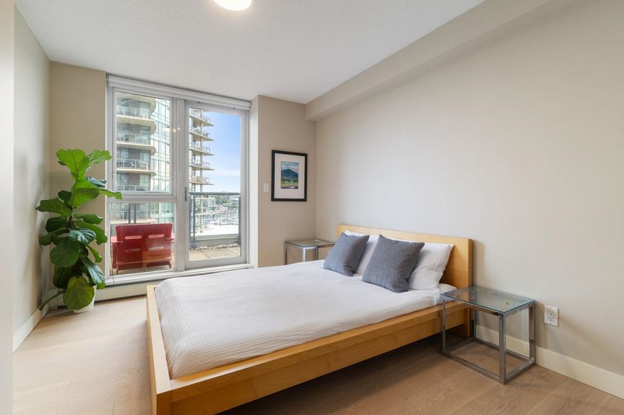 805 1383 Marinaside Crescent Vancouver, BC - 19