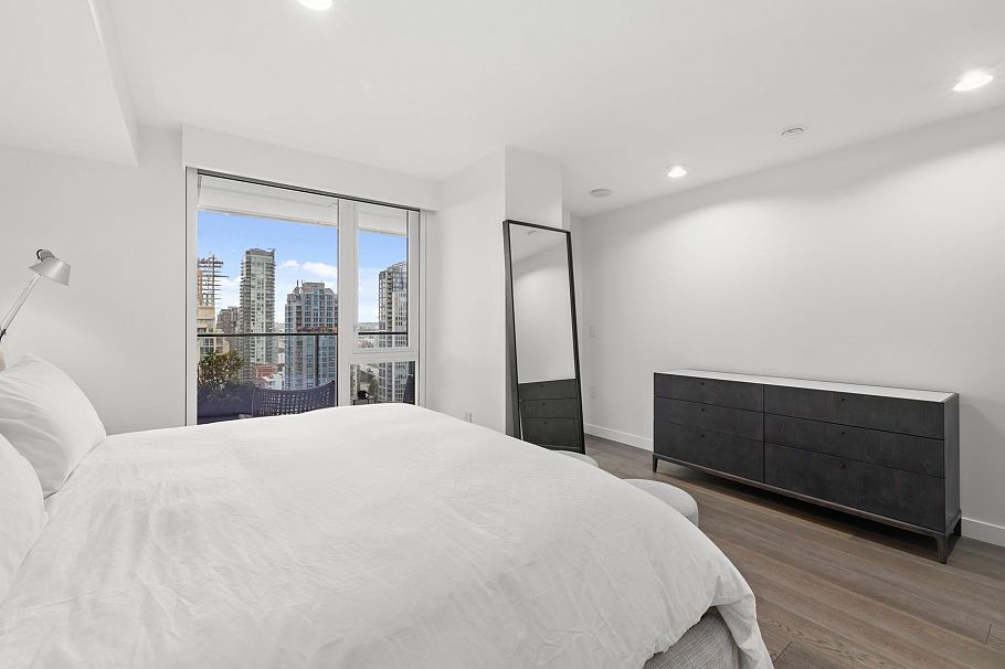 2208 1111 Richards Street Vancouver, BC - 25