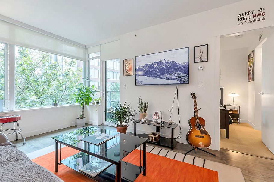 312 110 Switchmen Street Vancouver, BC - 3