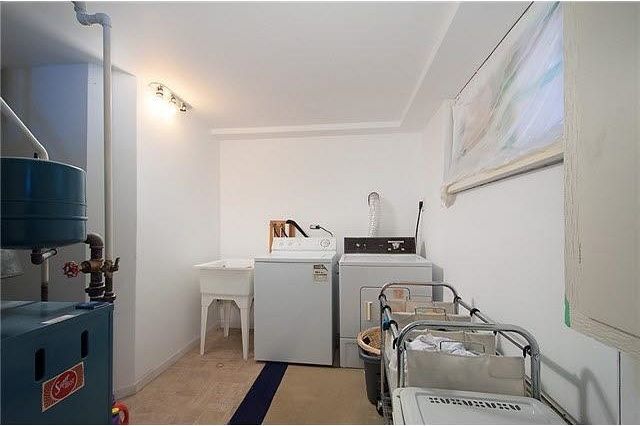 712 E 57 Avenue Vancouver, BC - 6