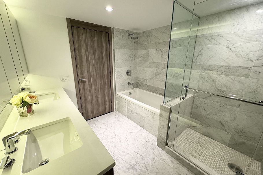 801 8800 Hazelbridge Way Richmond, BC - 28