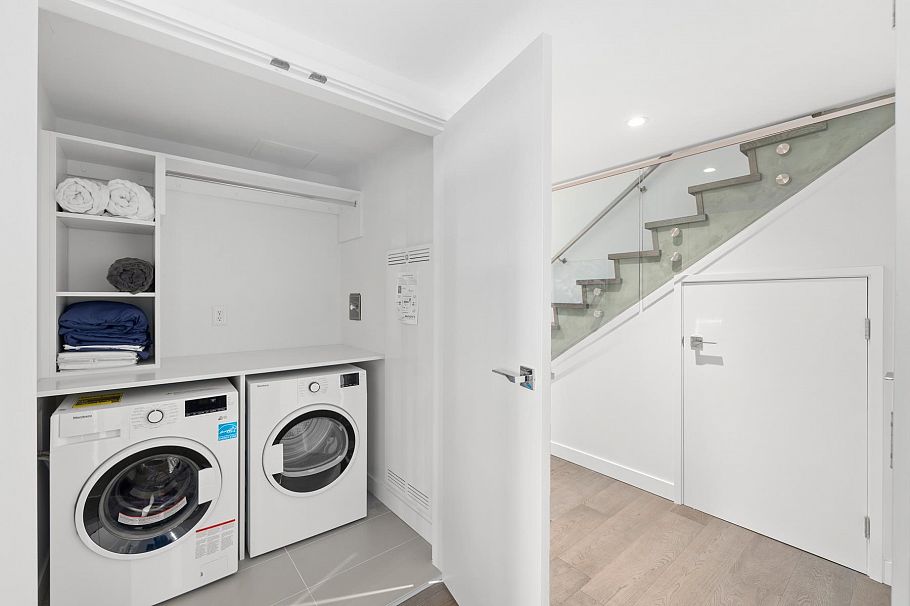 2208 1111 Richards Street Vancouver, BC - 21