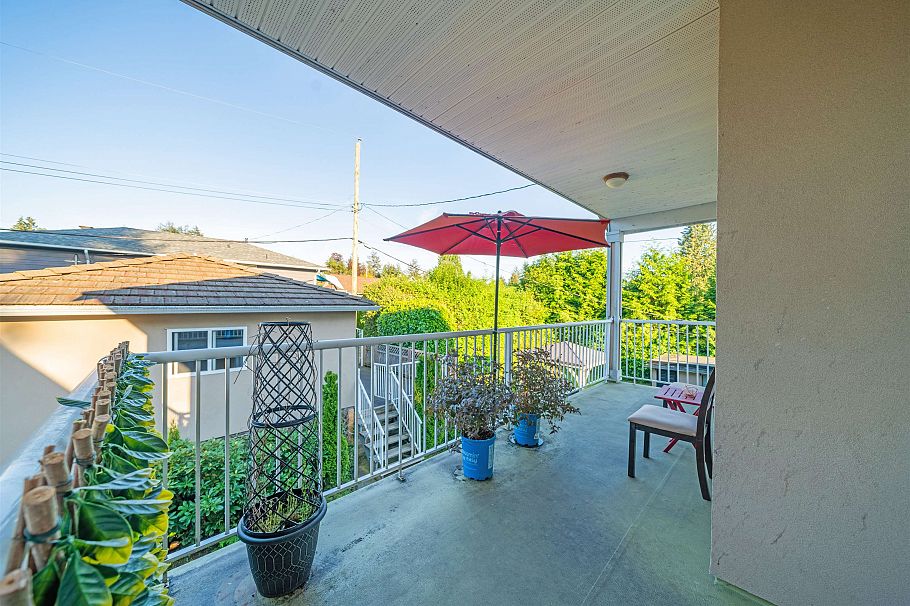 2052 Westview Drive North Vancouver, BC - 6