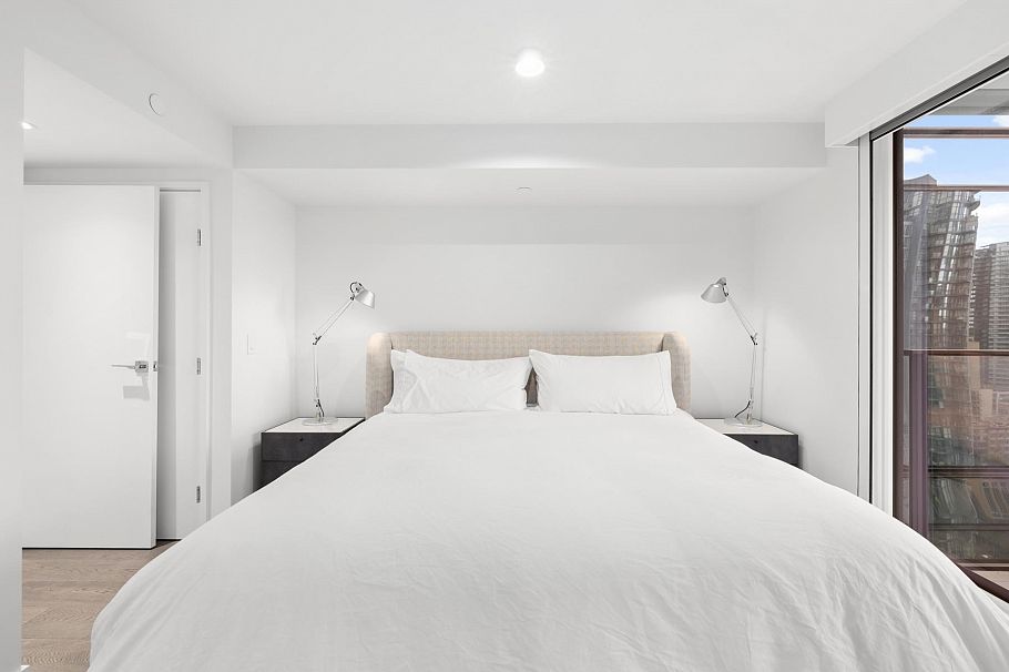 2208 1111 Richards Street Vancouver, BC - 24