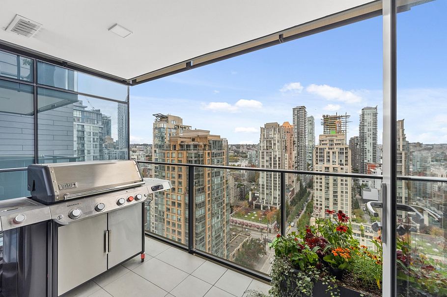 2208 1111 Richards Street Vancouver, BC - 15