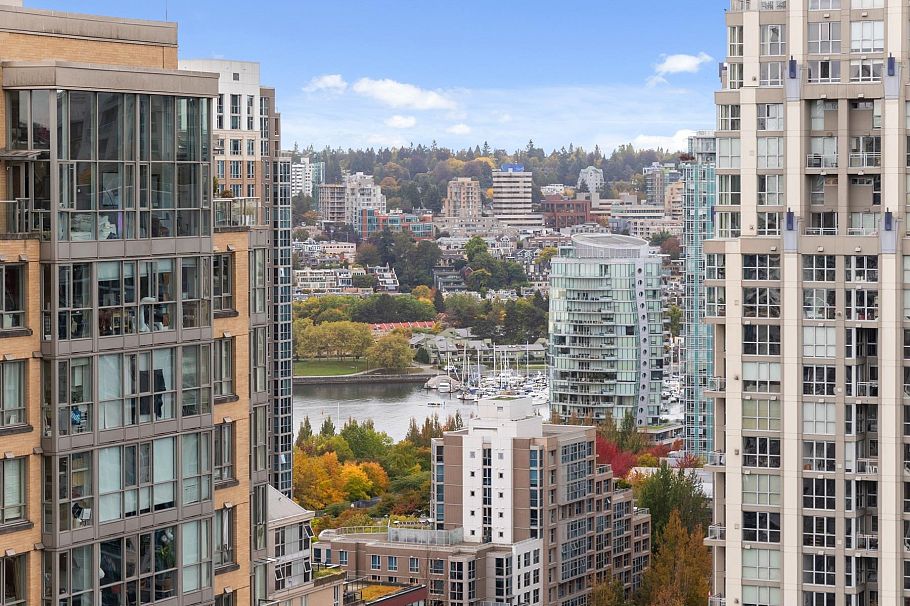 2208 1111 Richards Street Vancouver, BC - 17