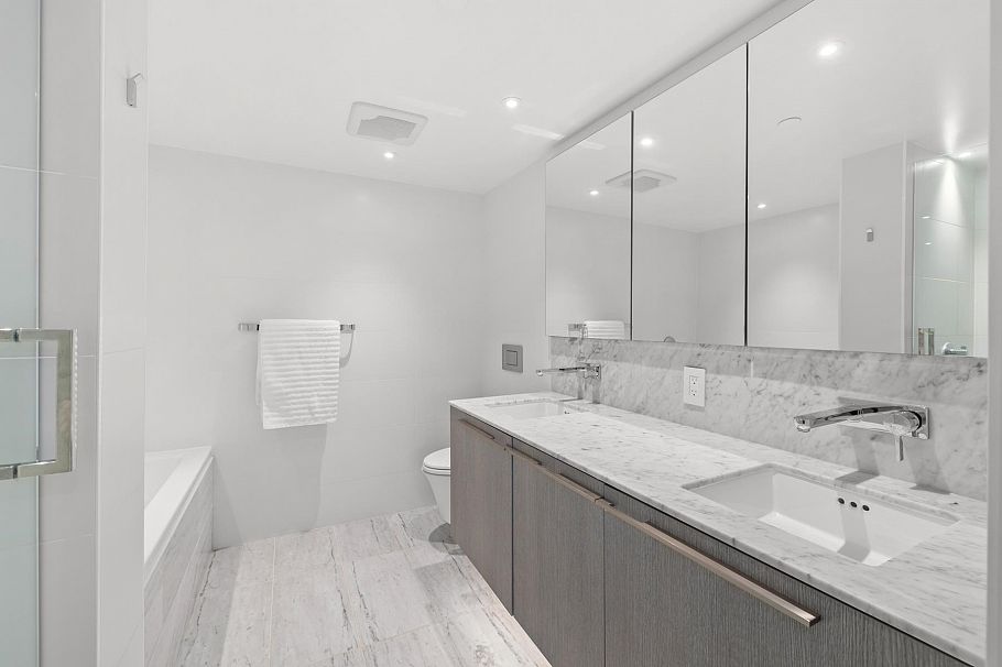 2208 1111 Richards Street Vancouver, BC - 26