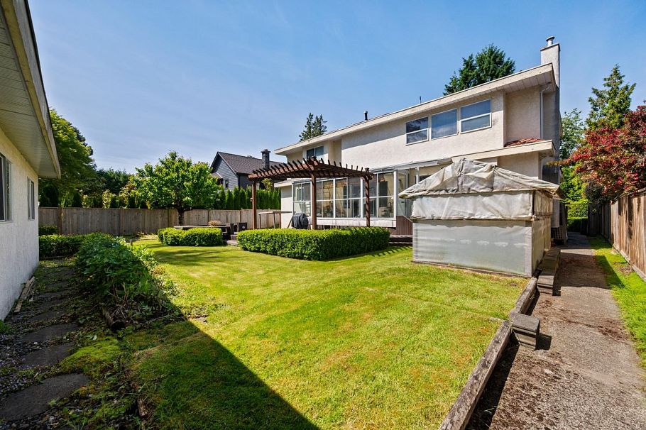 3662 W 49th Avenue Vancouver, BC - 18
