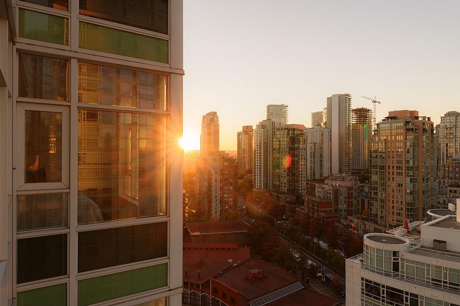 2305 1199 Marinaside Crescent Vancouver, BC - 19