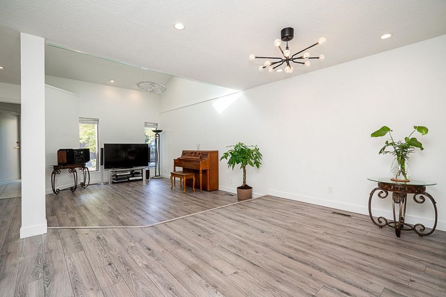 7225 Quatsino Drive Vancouver, BC - 3