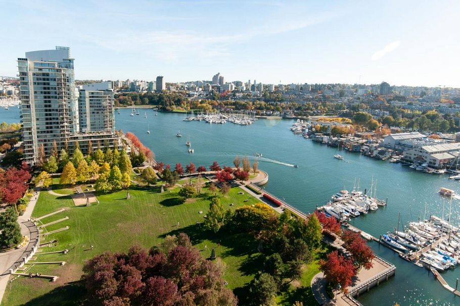 2302 638 BEACH CRESCENT, Vancouver BC V6Z 3H4 Vancouver, BC - 1