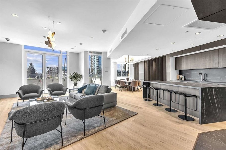 706 1500 Fern Street North Vancouver, BC - 32