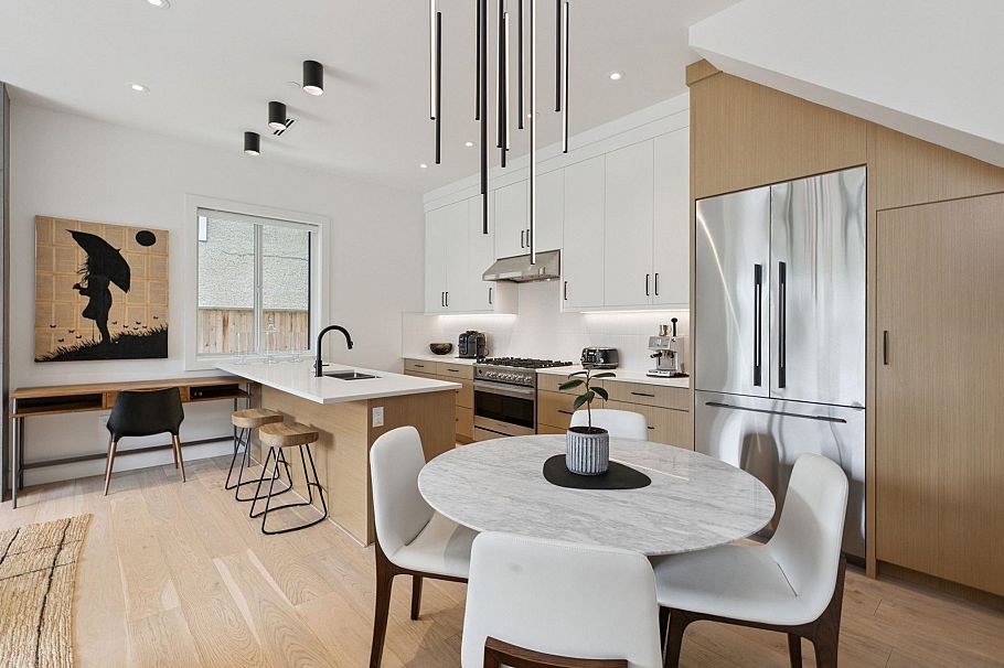 1 1621 E 11th Avenue Vancouver, BC - 5