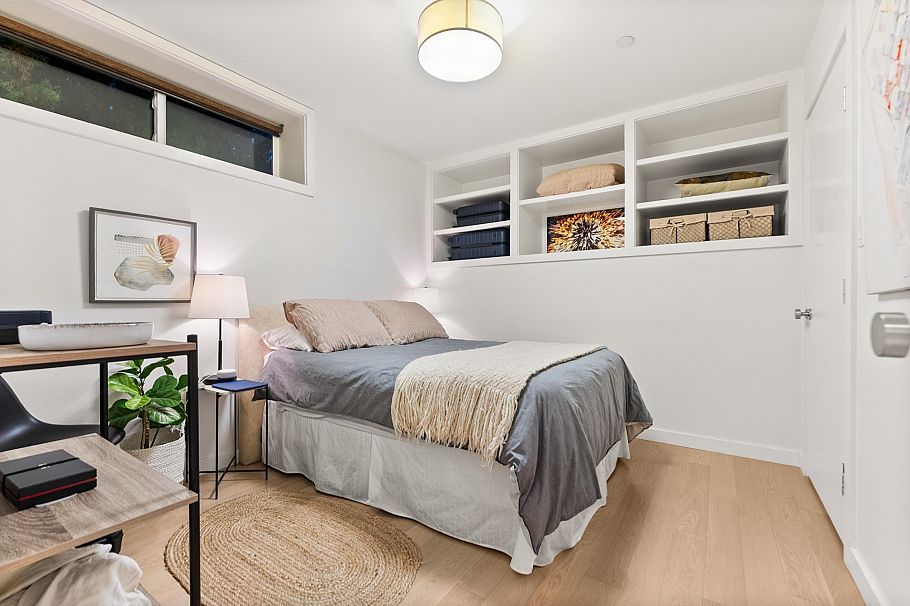 98 W 18th Avenue Vancouver, BC - 32