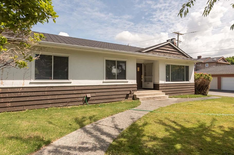 1249 W 52nd Avenue Vancouver, BC - 1