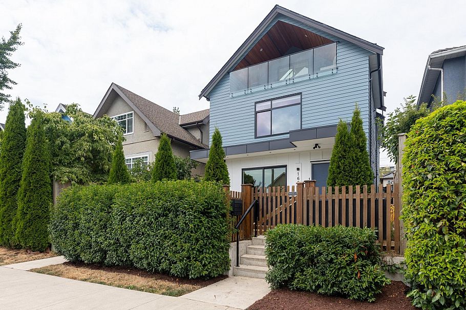 1 1621 E 11th Avenue Vancouver, BC - 1