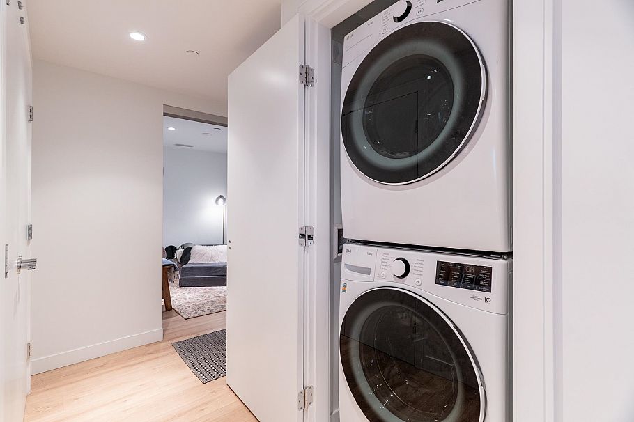 706 1500 Fern Street North Vancouver, BC - 22