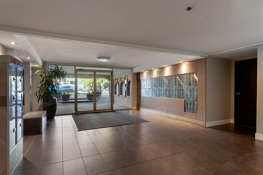 808 756 Great Northern Way Vancouver, BC - 23