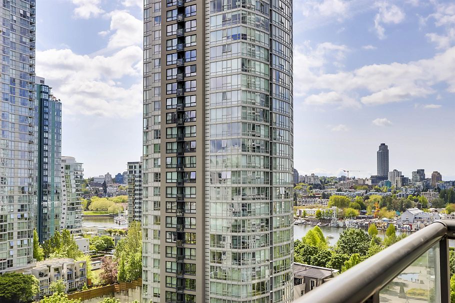1102 501 Pacific Street Vancouver, BC - 9