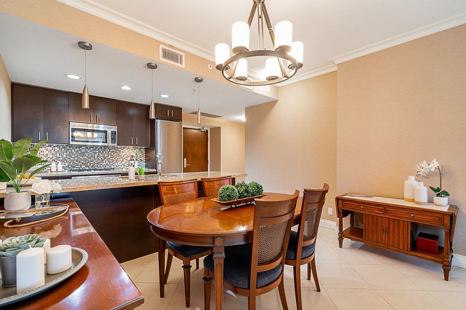 905 172 Victory Ship Way North Vancouver, BC - 5