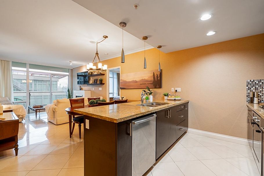 905 172 Victory Ship Way North Vancouver, BC - 7