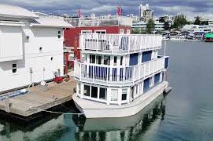 GNB 21 415 W Esplanade Avenue North Vancouver, BC - 5