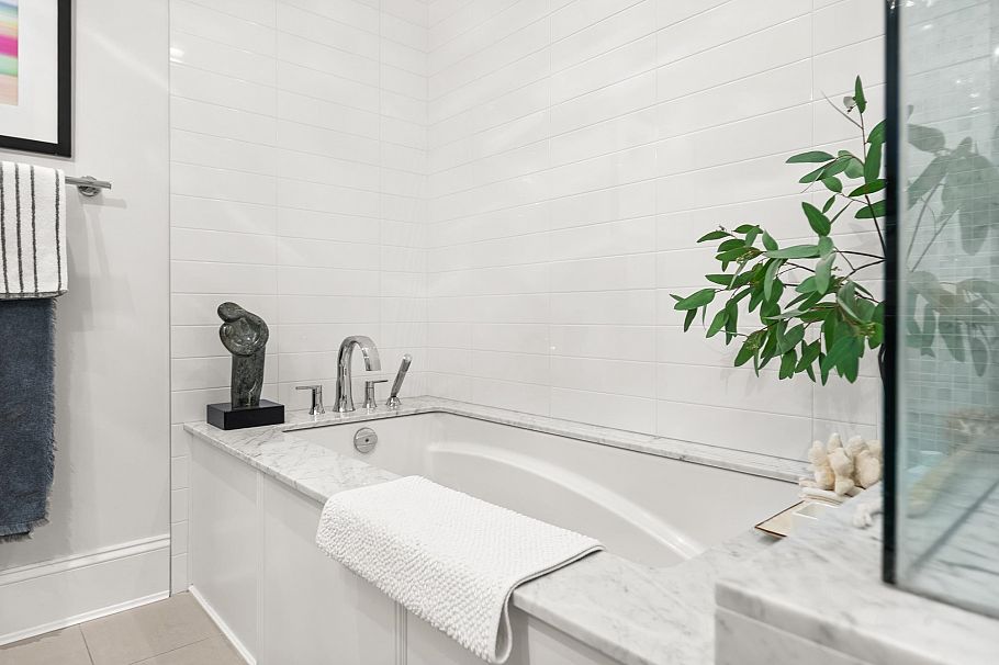 98 W 18th Avenue Vancouver, BC - 24