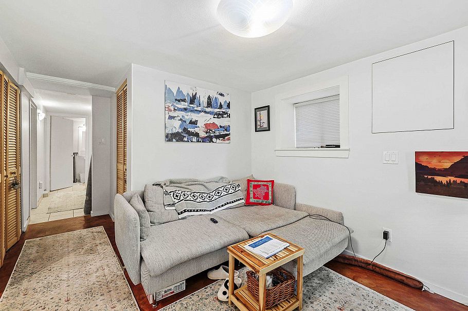 2274 E 7th Avenue Vancouver, BC - 16