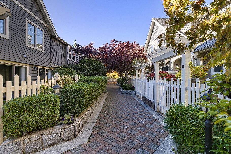 6 222 E 5th Street North Vancouver, BC - 3