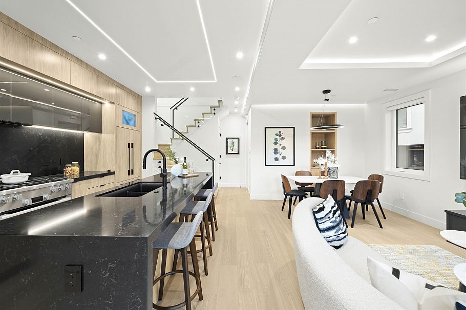 1 3466 W 22nd Avenue Vancouver, BC - 3