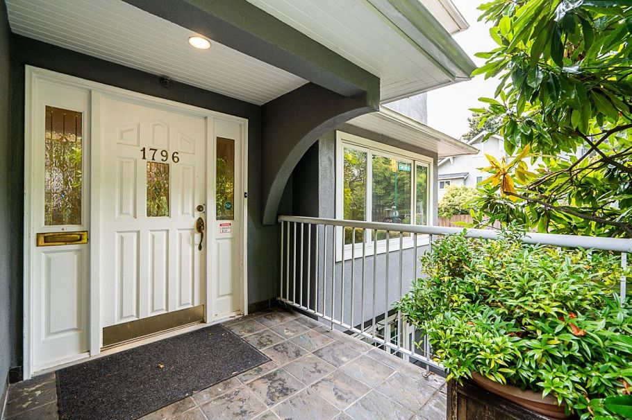 1796 W 14th Avenue Vancouver, BC - 3