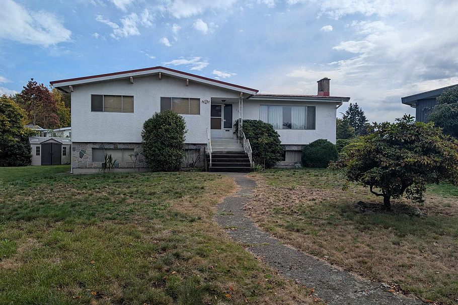 7258 Lancaster Place Vancouver, BC - 1