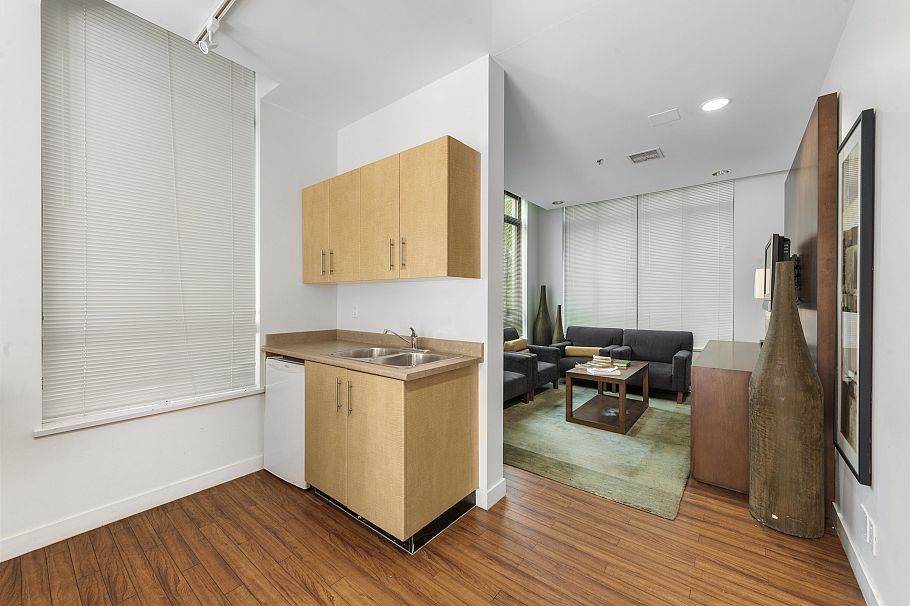 1203 3660 Vanness Avenue Vancouver, BC - 16