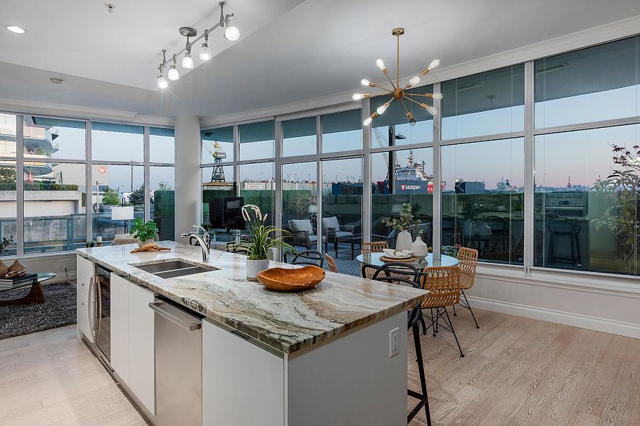 105 175 Victory Ship Way North Vancouver, BC - 6