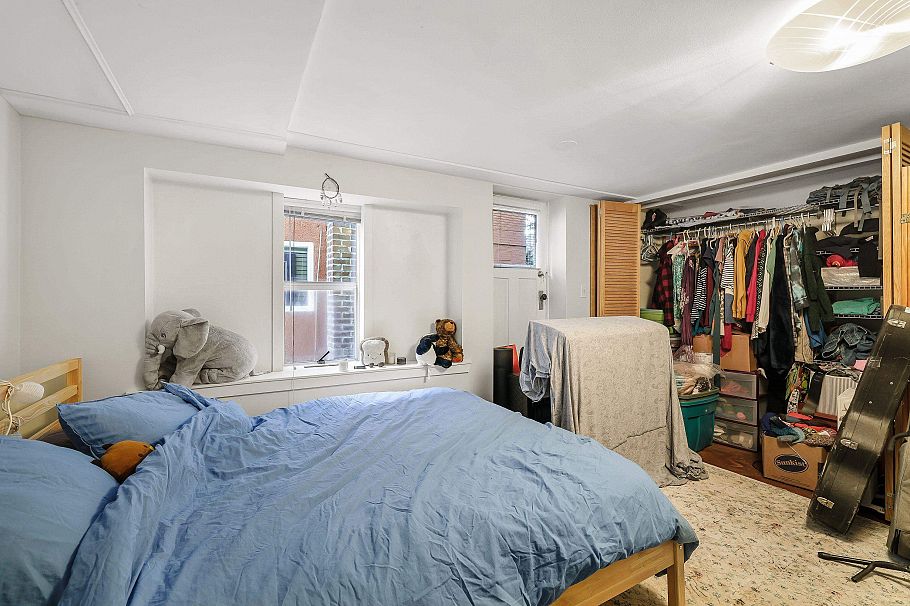 2274 E 7th Avenue Vancouver, BC - 22