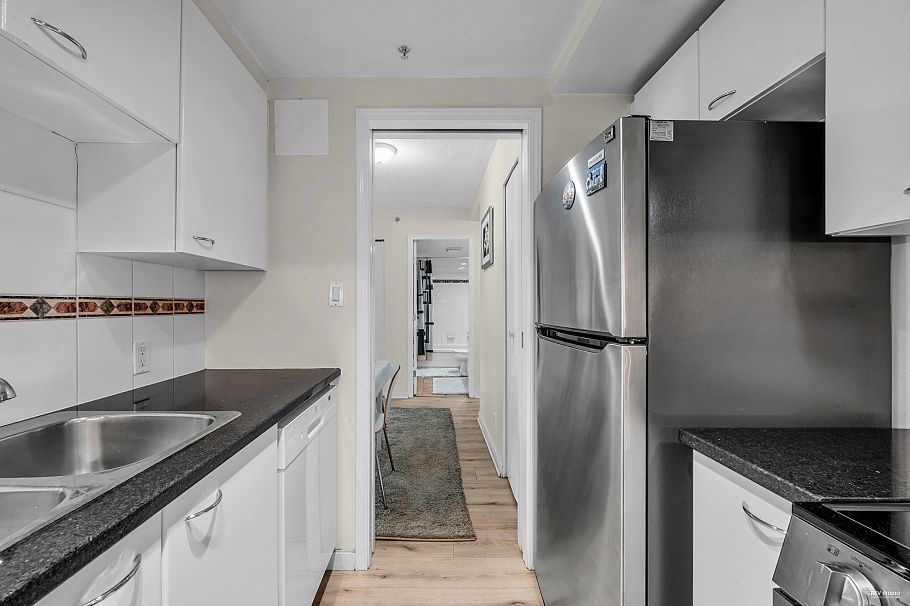 201 1367 Alberni Street Vancouver, BC - 14