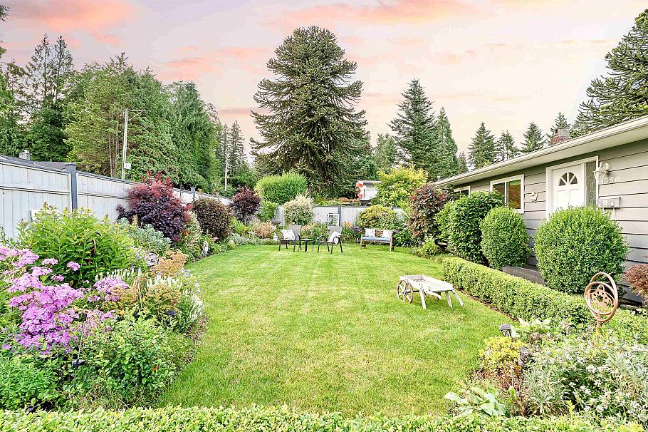 1350 Berkley Road North Vancouver, BC - 2