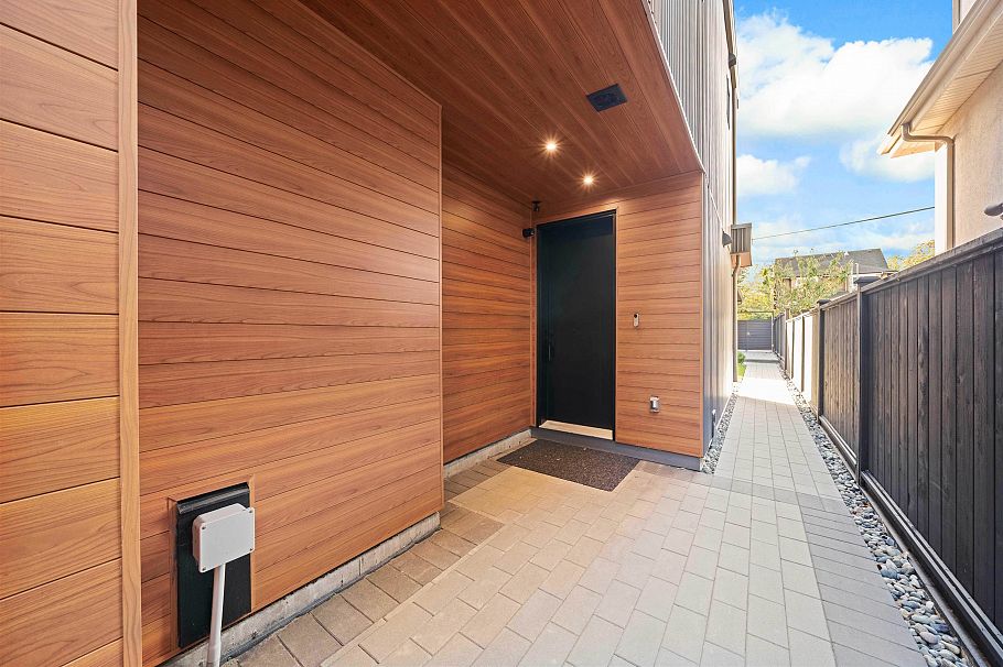 2 3466 W 22nd Avenue Vancouver, BC - 27