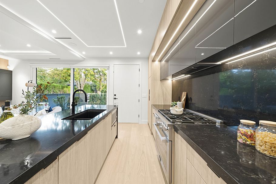 1 3466 W 22nd Avenue Vancouver, BC - 12