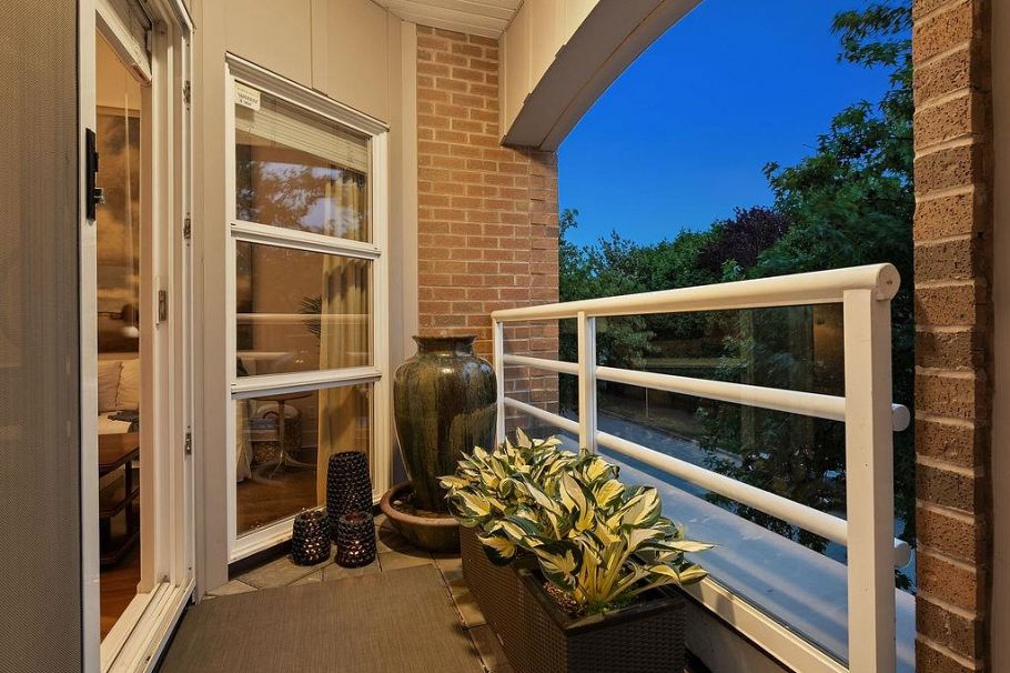 361 5790 East Boulevard Vancouver, BC - 4