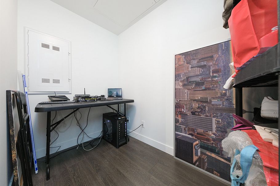 1115 68 Smithe Street Vancouver, BC - 15