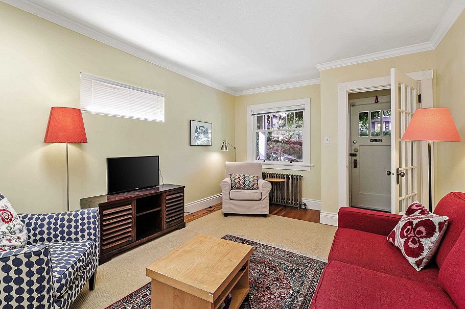 2274 E 7th Avenue Vancouver, BC - 4