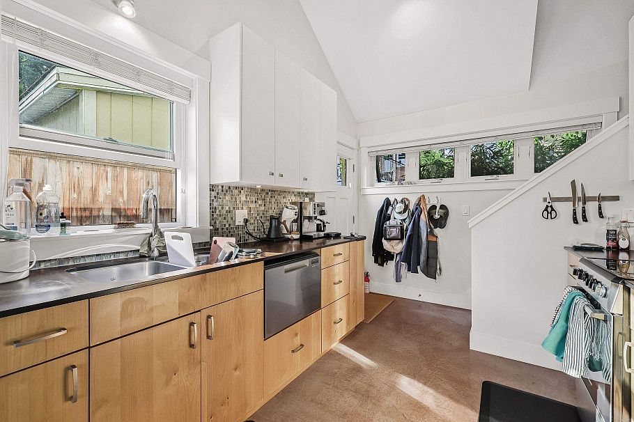 2274 E 7th Avenue Vancouver, BC - 31