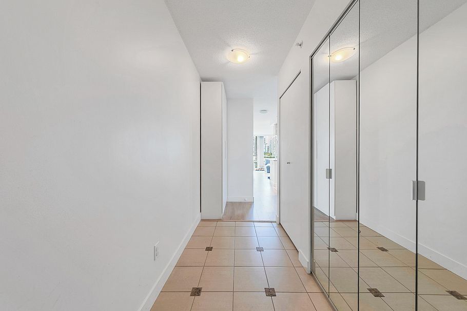 1101 1033 Marinaside Crescent Vancouver, BC - 23