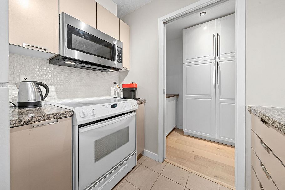 305 1082 Seymour Street Vancouver, BC - 16