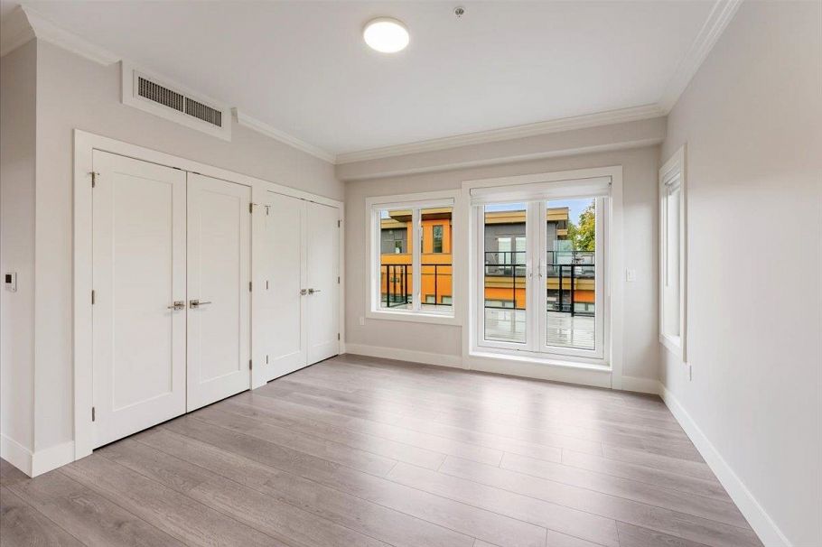 7553 Oak Street Vancouver, BC - 21