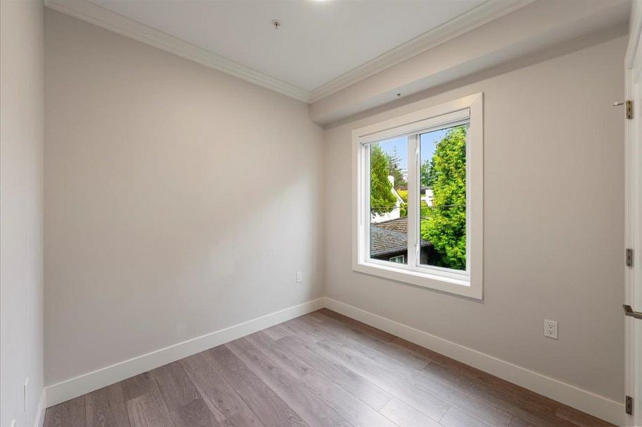 7553 Oak Street Vancouver, BC - 15