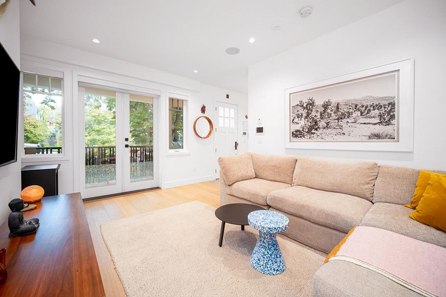 3530 W 43rd Avenue Vancouver, BC - 5